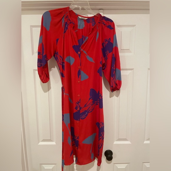 Tucker long sleeve button down tie waist red silk dress - Picture 2 of 7